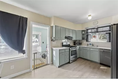 26 Blackburn Street, Pawtucket, RI 02861 - Photo 16