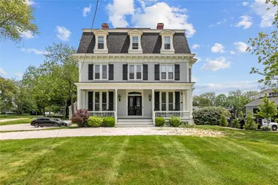 2951 East Main Road #4, Portsmouth, RI 02871 - Photo 2