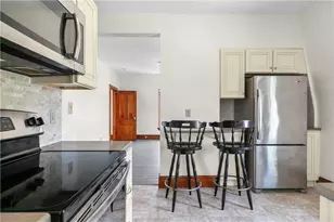 2951 E Main Rd, Portsmouth, RI 02871 - Photo 8