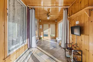 72 Hilltop Ave, Providence, RI 02908 - Photo 12