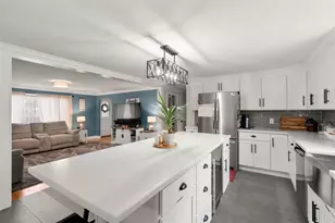 257 Orchard St, Woonsocket, RI 02895 - Photo 16