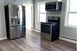 25 School St, West Warwick, RI 02893 - Photo 4