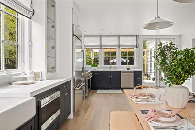 81 Roseneath Avenue, Newport, RI 02840 - Photo 6