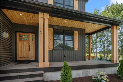 5 Braeburn Circle, Cranston, RI 02921 - Photo 2