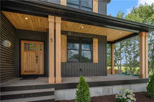 5 Braeburn Cir, Cranston, RI 02921 - Photo 2