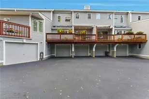 73 Oceanwoods Dr, North Kingstown, RI 02852 - Photo 8