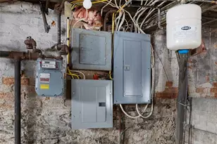 184 Pleasant St, Providence, RI 02906 - Photo 38