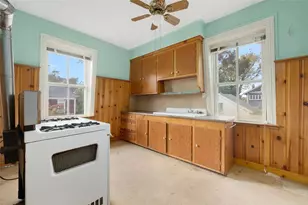 184 Pleasant St, Providence, RI 02906 - Photo 26