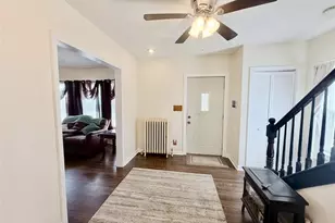 27 Cliffdale Ave, Cranston, RI 02905 - Photo 2