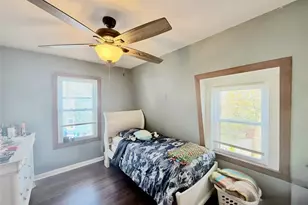 27 Cliffdale Ave, Cranston, RI 02905 - Photo 14