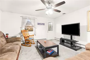 25 Loomis St, Cranston, RI 02920 - Photo 24