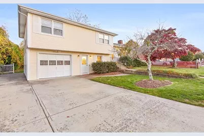 25 Loomis Street, Cranston, RI 02920 - Photo 2