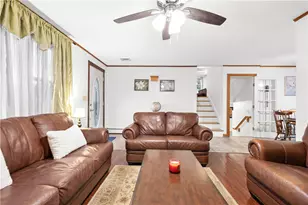 25 Loomis St, Cranston, RI 02920 - Photo 8