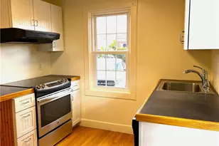 44 Phillips St, North Kingstown, RI 02852 - Photo 6