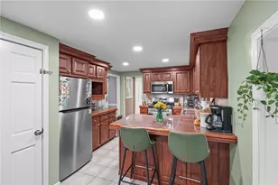 126 Fairfax Dr, Warwick, RI 02888 - Photo 12