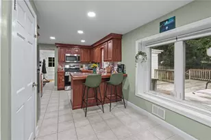 126 Fairfax Dr, Warwick, RI 02888 - Photo 16