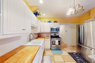 341 Blackstone St, Woonsocket, RI 02895 - Photo 12