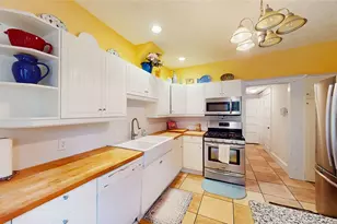 341 Blackstone St, Woonsocket, RI 02895 - Photo 14