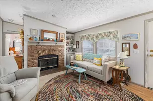 70 Robin Dr, Tiverton, RI 02878 - Photo 4