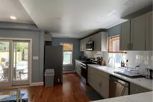 33 Young St, Newport, RI 02840 - Photo 10