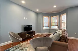 33 Young St, Newport, RI 02840 - Photo 4