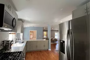 33 Young St, Newport, RI 02840 - Photo 14