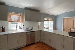 33 Young St, Newport, RI 02840 - Photo 16