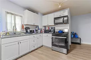 152 Washington St, Central Falls, RI 02863 - Photo 18