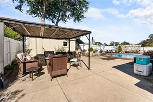 36 Woodbine St, East Providence, RI 02915 - Photo 40