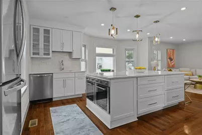 68 Roseneath Avenue, Newport, RI 02840 - Photo 12