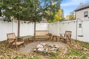 101 Grand View St, Providence, RI 02906 - Photo 24