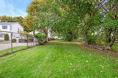 366 Wood Street, Bristol, RI 02809 - Photo 6