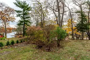 28 Lakeview Dr, Smithfield, RI 02828 - Photo 2