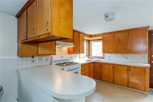 28 Lakeview Dr, Smithfield, RI 02828 - Photo 10