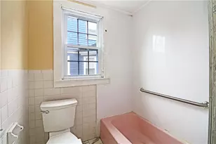 30 Thurston Ave, Newport, RI 02840 - Photo 16