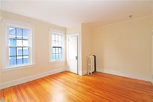 30 Thurston Ave, Newport, RI 02840 - Photo 20