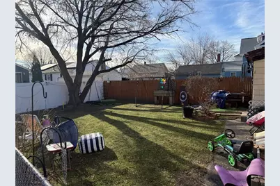 207 Benefit Street, Pawtucket, RI 02861 - Photo 2