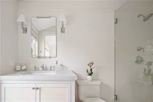 81 Roseneath Ave, Newport, RI 02840 - Photo 22