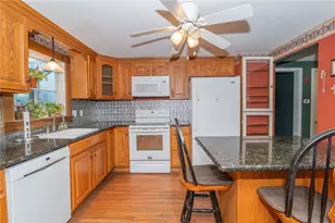 105 Fordson Ave, Cranston, RI 02910 - Photo 6