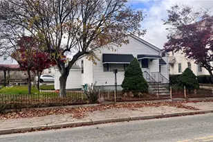 129 Glenbridge Ave, Providence, RI 02909 - Photo 2
