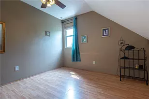 125 Pleasant St, Providence, RI 02906 - Photo 32