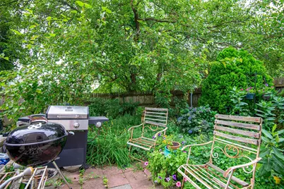 125 Pleasant Street, Providence, RI 02906 - Photo 36