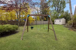 33 Melrose Ave, Barrington, RI 02806 - Photo 34