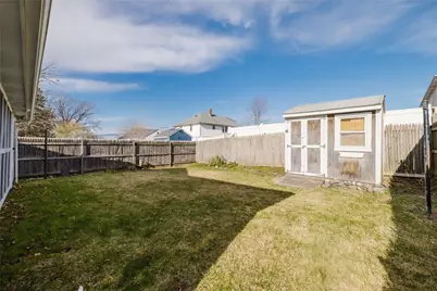 17 Whitaker Avenue, East Providence, RI 02916 - Photo 4