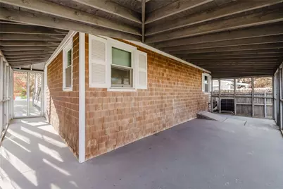 17 Whitaker Avenue, East Providence, RI 02916 - Photo 8