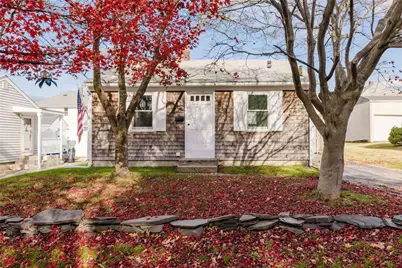 17 Whitaker Avenue, East Providence, RI 02916 - Photo 2