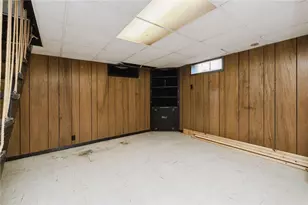 17 Whitaker Ave, East Providence, RI 02916 - Photo 32