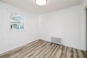 17 Whitaker Ave, East Providence, RI 02916 - Photo 16