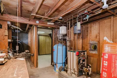 17 Whitaker Avenue, East Providence, RI 02916 - Photo 38