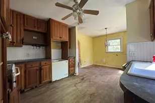 126 Alton Bradford Rd, Hopkinton, RI 02808 - Photo 4